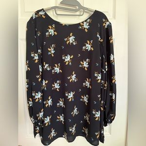 Beautiful navy blue floral print blouse by LOFT. Like new condition!